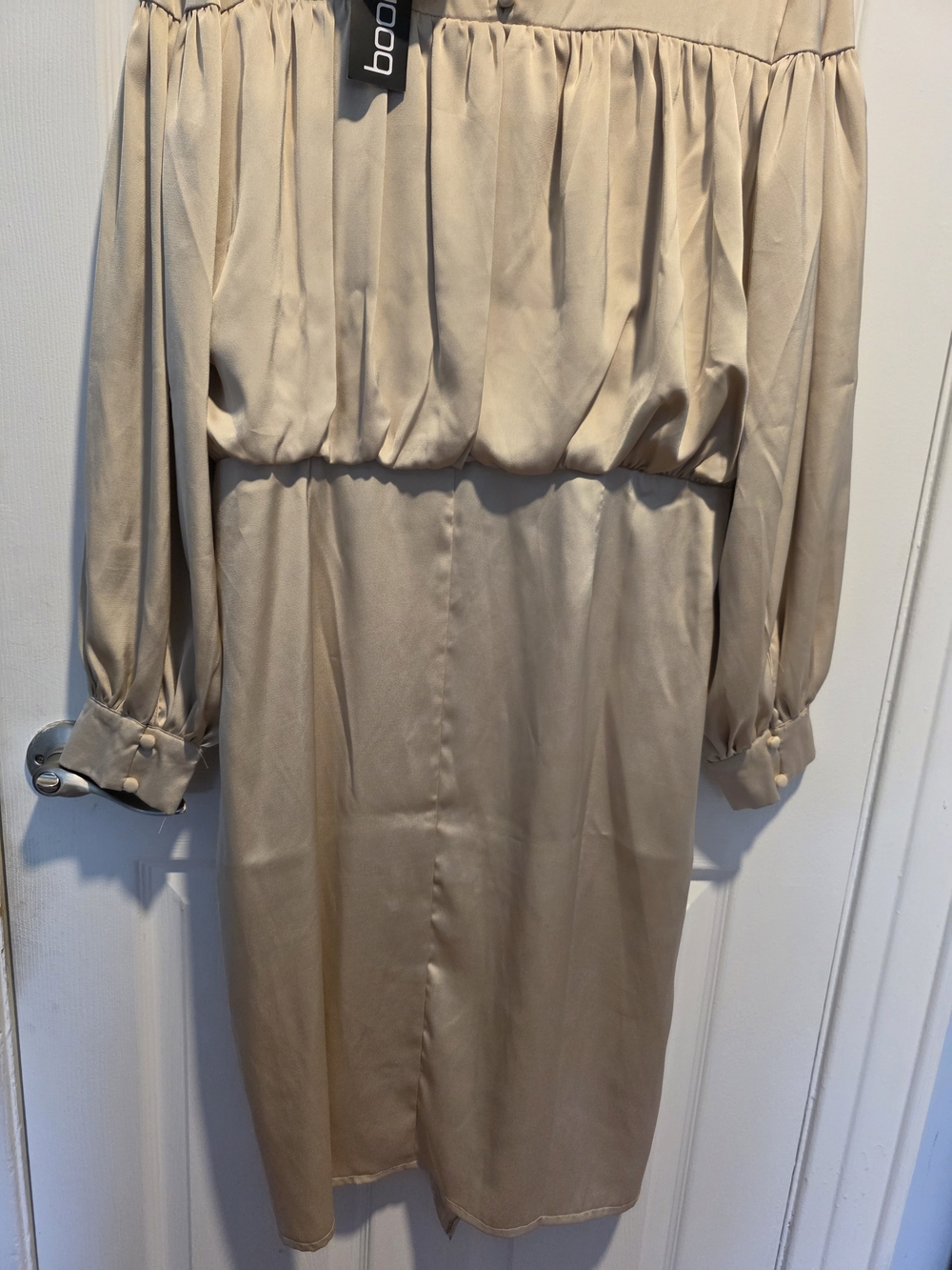 Boohoo Beige Long-Sleeve Balloon-Sleeve Dress